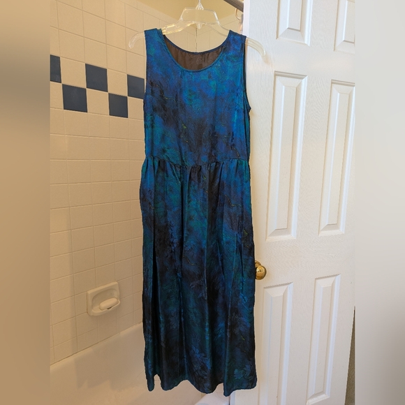 NWOT 100% Silk Sleeveless mysterious blue abstract print dress Size M - Picture 3 of 16